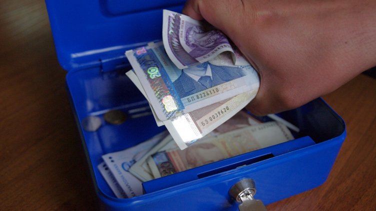 Съдят управител на магазин във Варна, присвоявал пари от оборота