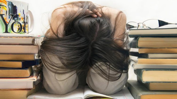 Бисери от матурите: Кирил и Методий са двама братя близнаци, единият от които е кръгъл сирак