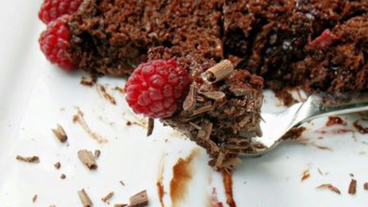 Червеното вино, черният шоколад и малините забавят болестта на Алцхаймер