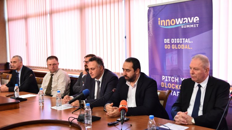 снимки: Пламен Гутинов