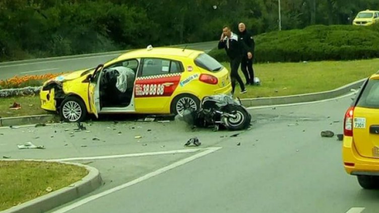 Таксито е отнело предимството на загиналия вчера мотоциклетист във Варна