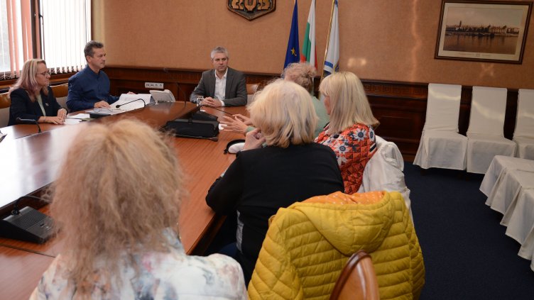 Варненци са категорични да не се продава общинска собственост, искат зелени площи и да се спре презастрояването