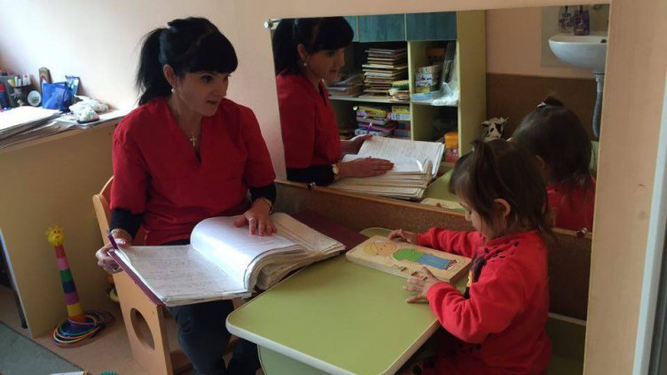 Дете с лицева аномалия проговори след работа с логопед от Центъра във „Виница“