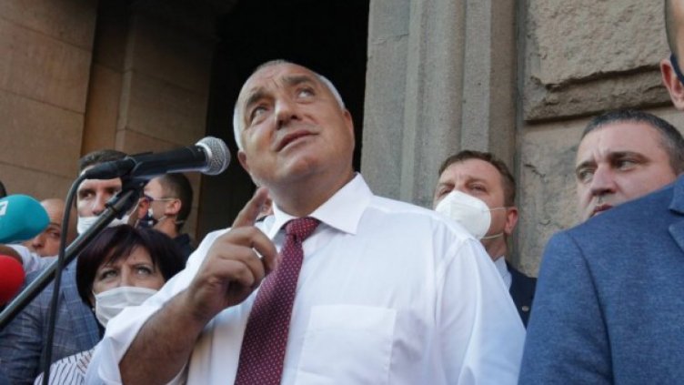 Синдикати и работодатели зоват за стабилност