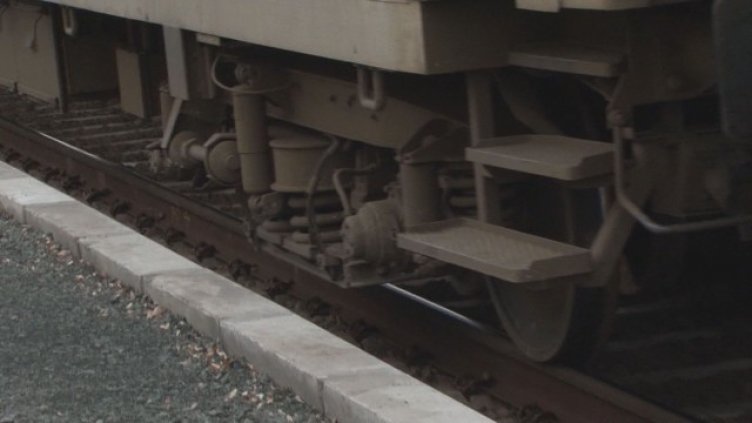 Тежка авария с локомотив отново спряла влак с пътници