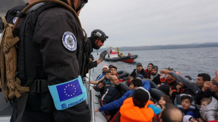 Frontex ще разполага с 10 000 души за помощ по границите