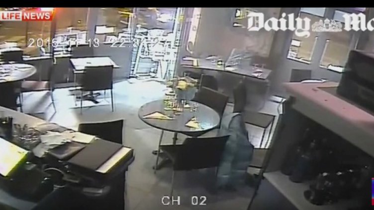 Вижте престрелката в парижкото кафене в нощта на атентатите в Париж