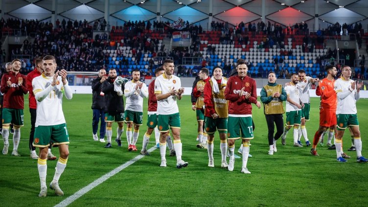 Футболните ни национали запазиха шансове за класиране