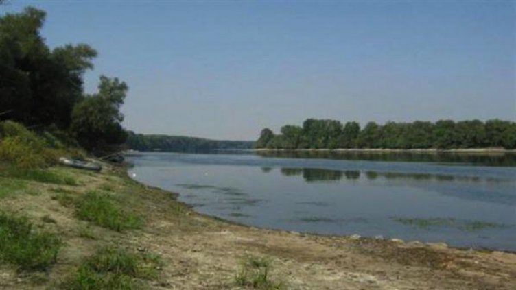 Нивото на Дунав у нас продължава да се понижава
