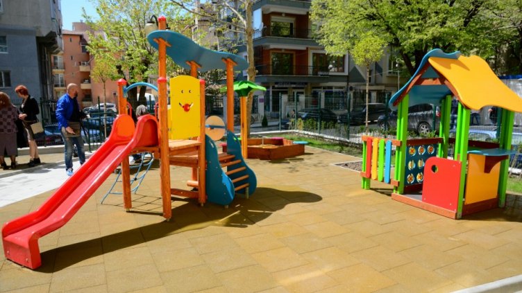 Намаляват таксата за предучилищна възраст във Варна