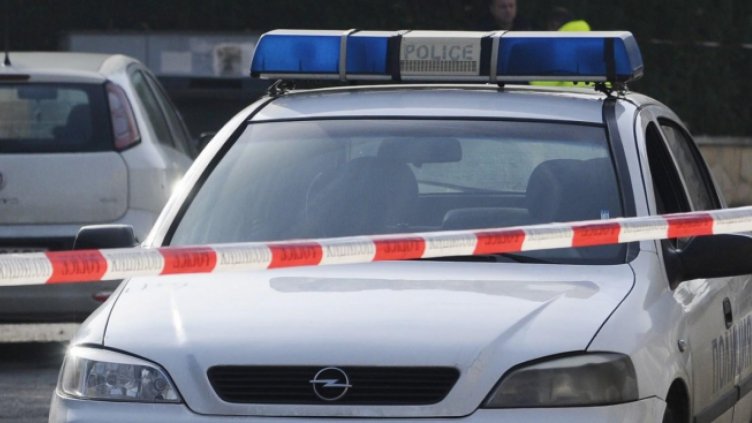 Полицията е обезвредила психично болен с оръжие в Сливенско