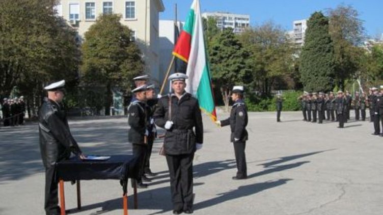 Наплив на гръцки младежи да учат във ВВМУ "Н. Й. Вапцаров"