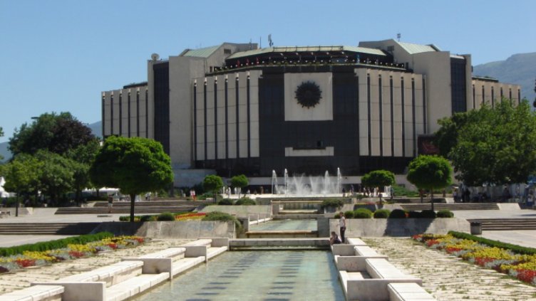 Прокуратурата разпитва министри за НДК