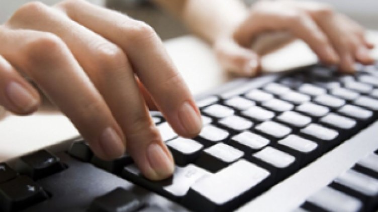 Съдебен изпълнител взима компютрите на Сопот