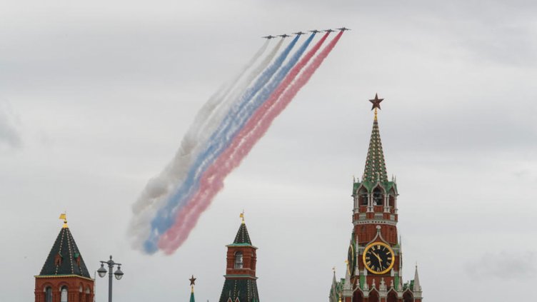 Пищни фойерверки в Москва за Деня на победата