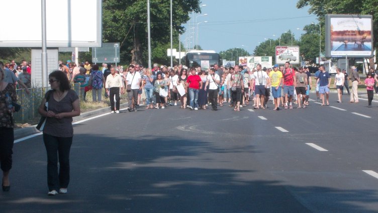 Протест срещу презастрояването на „Чайка“ блокира пътя Варна – Златните