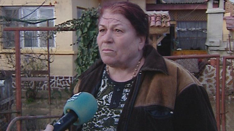Теменужка Янева сподели мъката си от бедствието, сполетяло семейството й.
