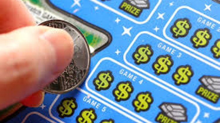 Късметлийка купи „грешен“ лотариен билет и спечели над 277 000 долара