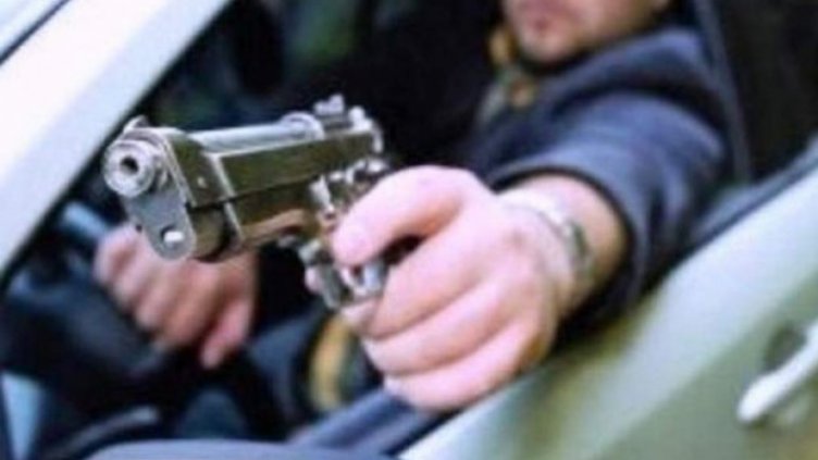 Гърмят с газов пистолет до магазин във "Владиславово"