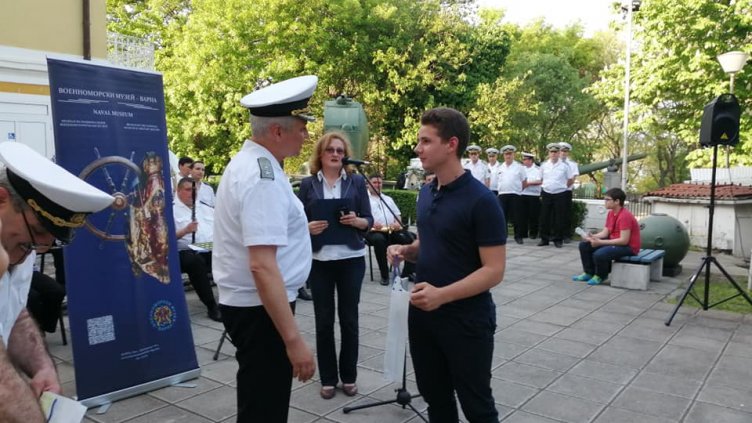 В нощта на музеите във Варна наградиха участниците в конкурса за исторически есета 