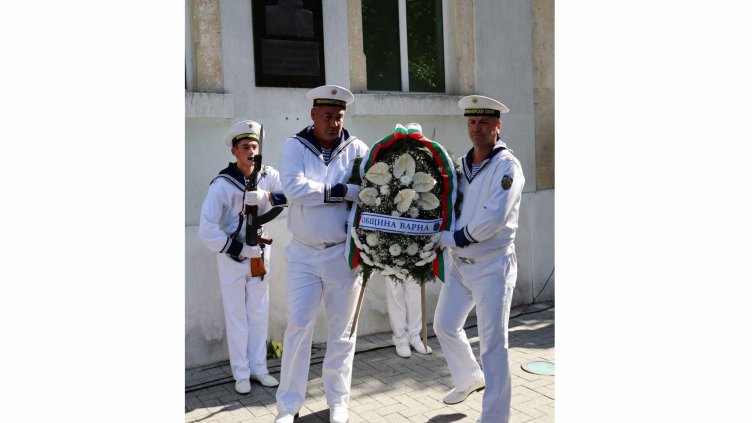 Варна отбеляза 135 години от Съединението (Снимки)