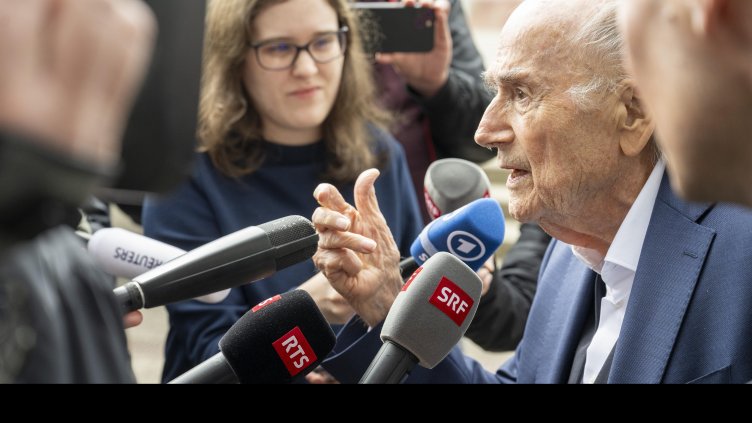 Оправдаха Сеп Блатер и Мишел Платини по обвинения в измама