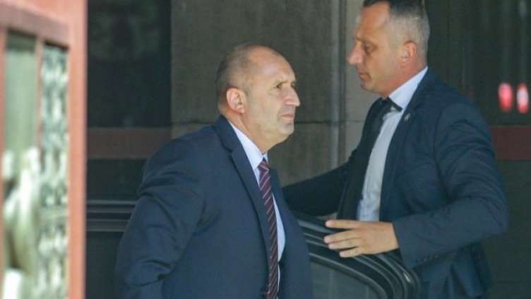 Радев: В най-мрачните времена Паисий разпали искрата на знанието