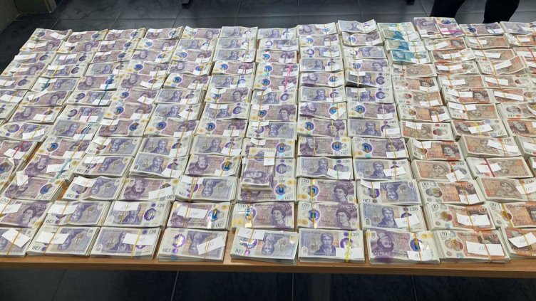 Недекларирана валута за над 1,6 млн. лв. разкриха митничари при поредица от проверки (Видео)