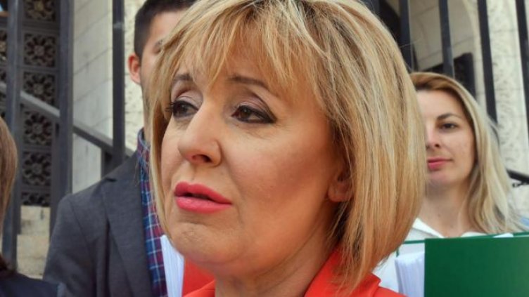 Отровиха кучето на Мая Манолова