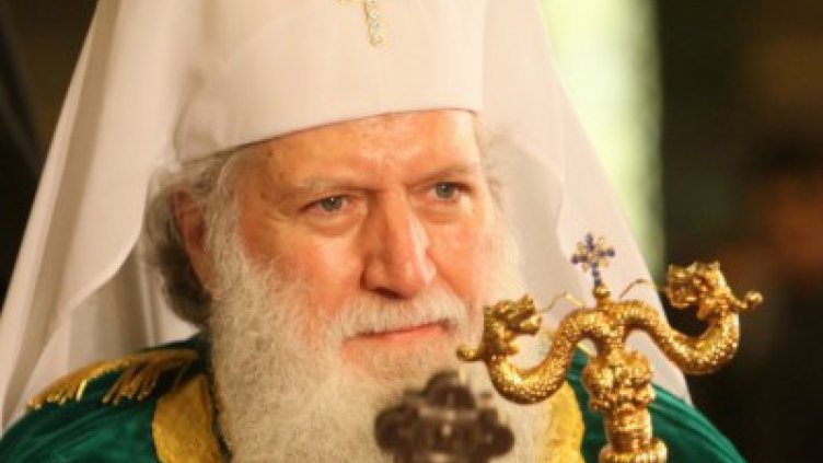 Патриарх Неофит изпрати съболезнования до президента Плевнелиев