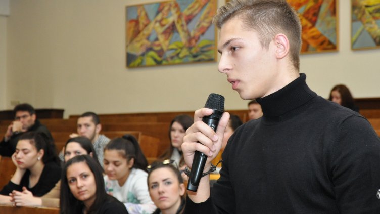 снимки: Пламен Гутинов