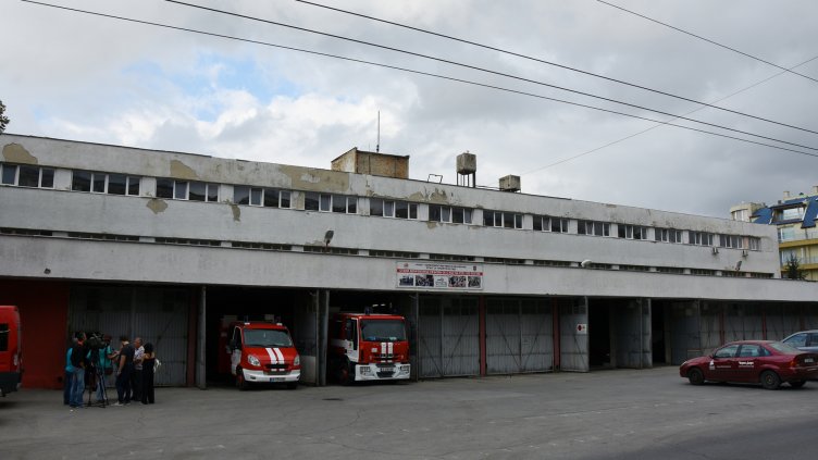 В Аспарухово: Ще спасяват паднал „горящ“ самолет