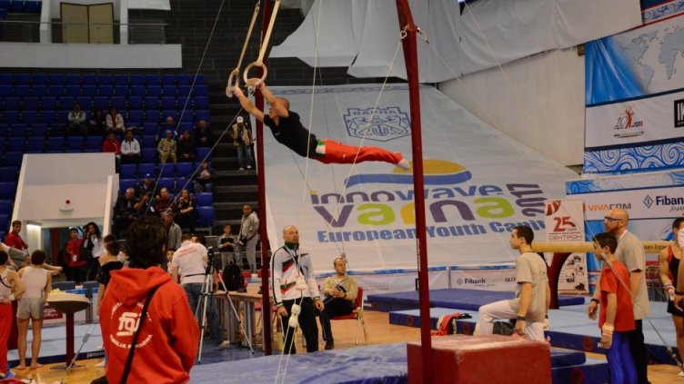 Търсят доброволци за Световната купа по спортна гимнастика във Варна