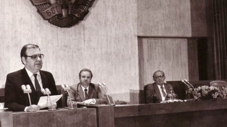 10 ноември 1989 г. - последният ден на Тодор Живков във властта