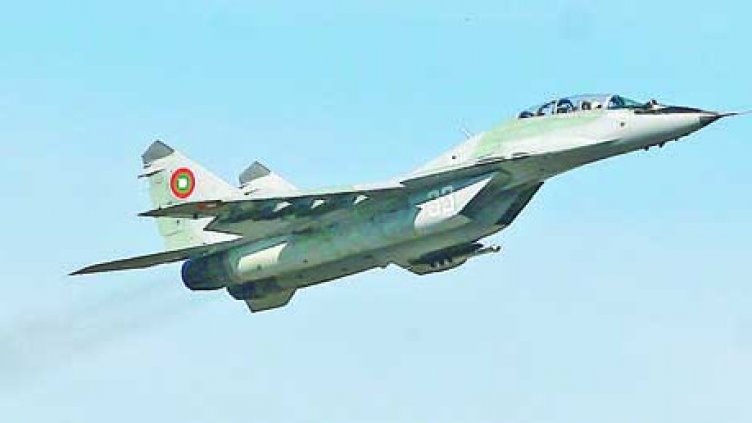 МиГ-29 прехванаха Cessna край Свищов и гo приземиха край Плевен