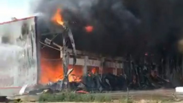 Склад за дрехи пламна в Казичене