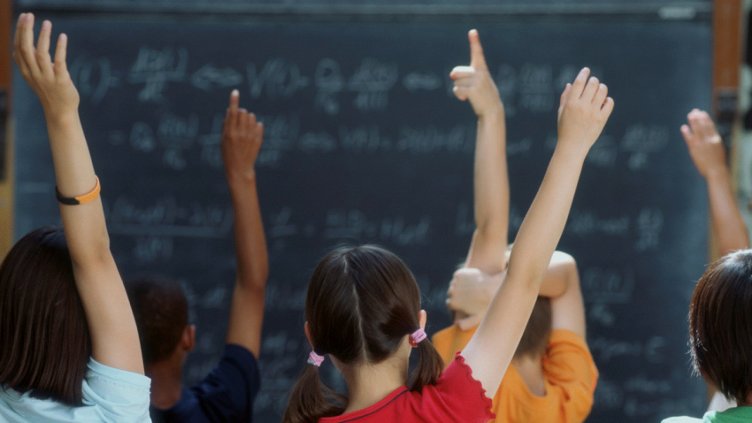 Студенти на пазара с частните уроци, взимат по-евтино