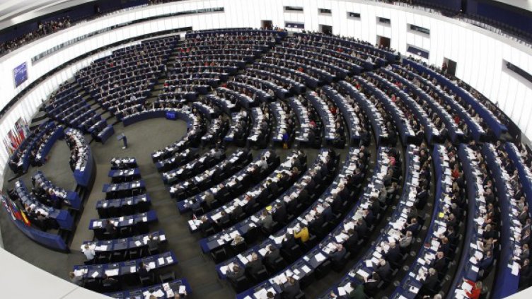 Обрат: Станишев не е кандидат за председател на Европарламента  