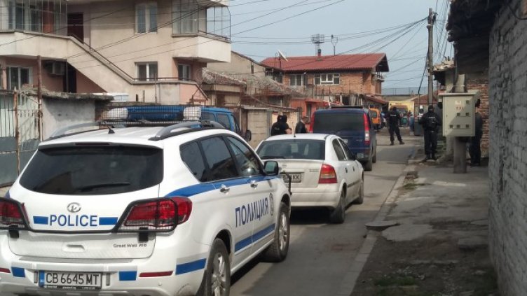 Акция срещу "ало" измамници блокира град Левски