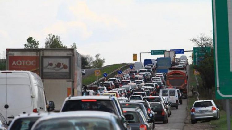 "Ауди" поднесе на АМ "Тракия", "Опел" го отнесе