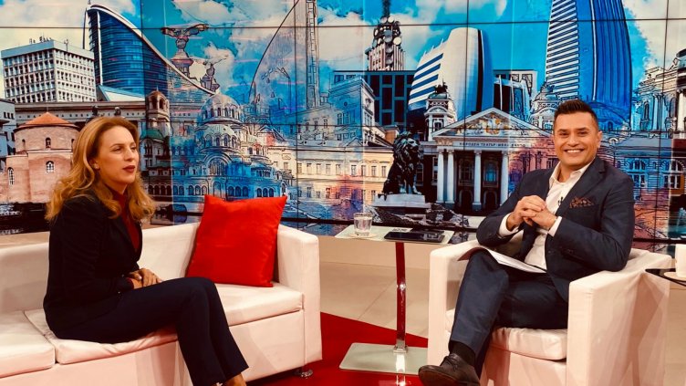 Вицепремиерът Николова: Разчитаме българите да подпомогнат и зимния сезон, както спасиха и летния