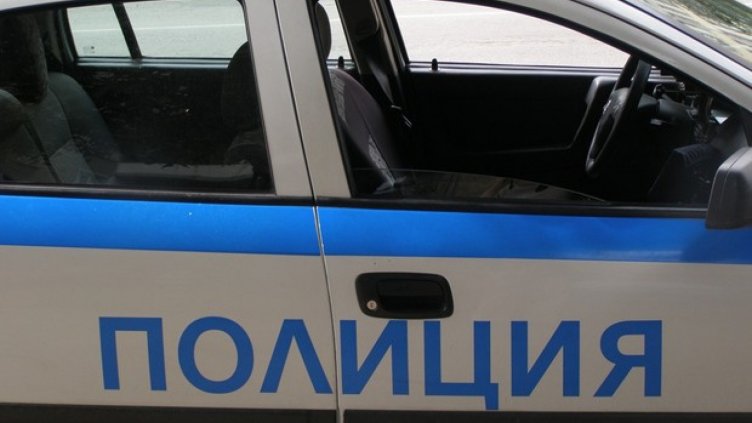 Мъж и жена крадат стоки от супермаркети във Варна