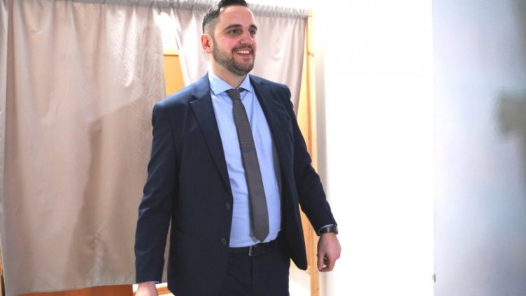 Столичният общински съвет  си избра временен председател