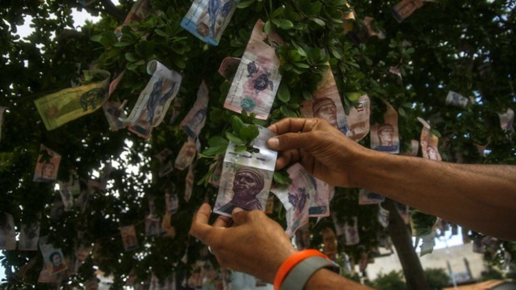 Множат се алтернативните валути във Венецуела