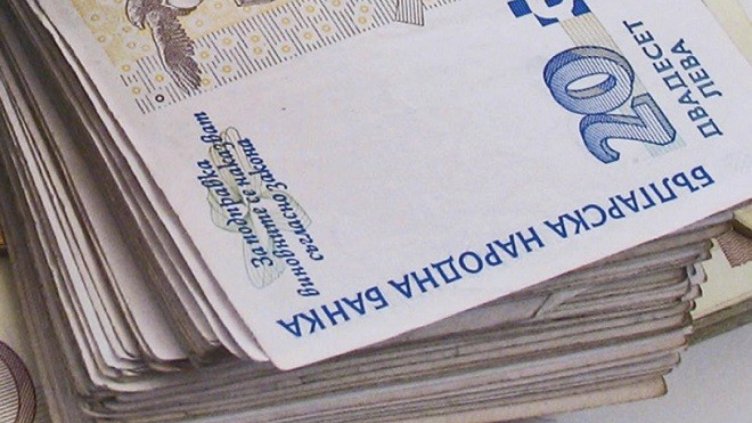 Управляващи и синдикати спoрят за ръста на доходите