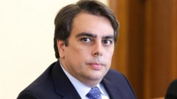 Асен Василев: Връщаме неизпълнен мандата за ново правителство