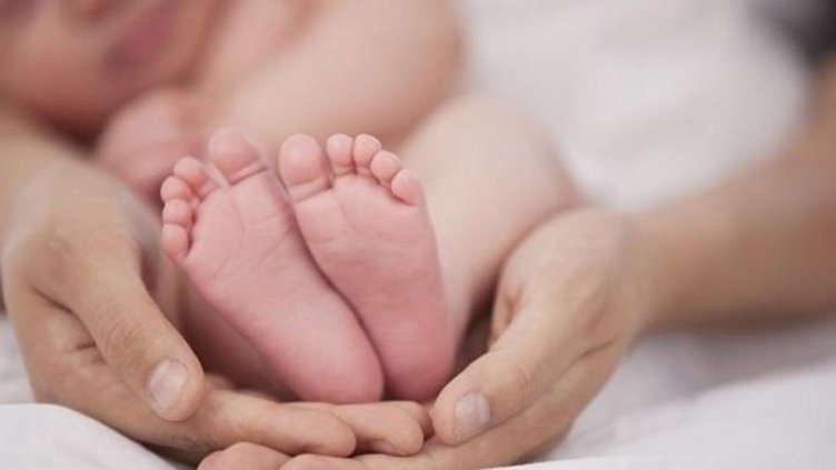 Мъж трансджендър роди