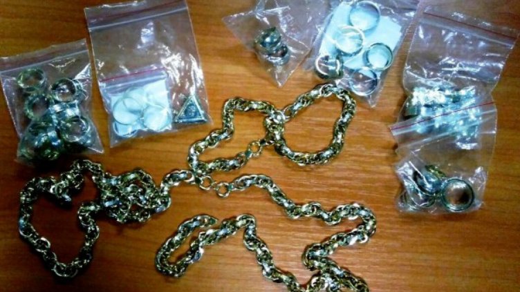 Българка се опита да си вкара 351 грама злато