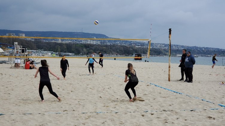 МУ продължава блестящото си представяне на Варненската универсиада