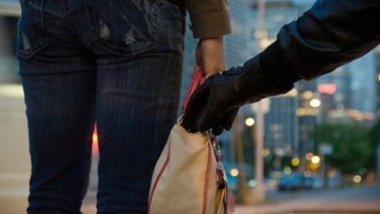 Хванаха крадла в магазин във Варна